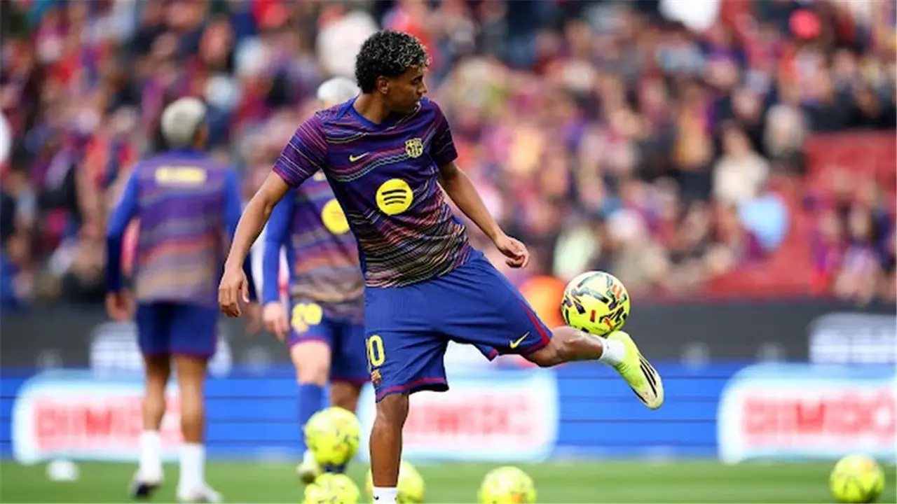 لامين يامال يمنح برشلونة الهدف الثالث في شباك فياريال بصناعة رائعة